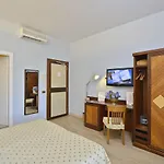 Cacciani Szálloda 3*